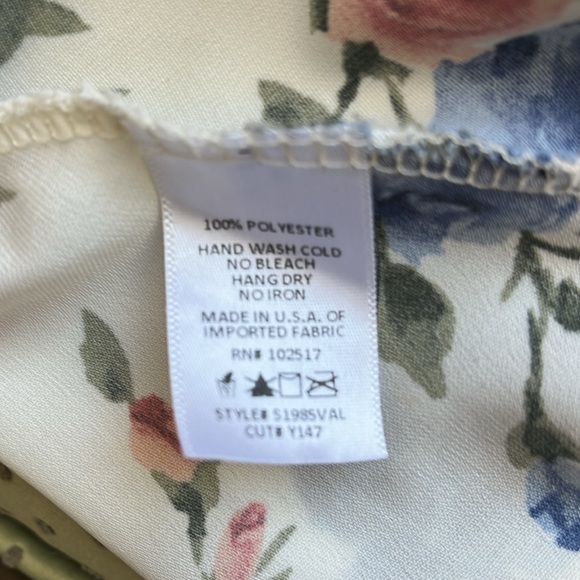 Maxi Floral Skirt Size XS with side zip. Excellent condition. Worn briefly x1. - Picture 7 of 8